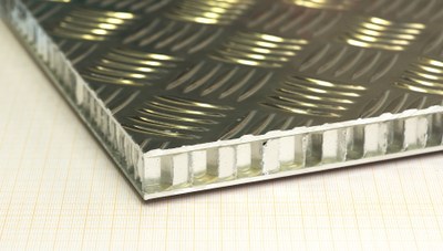 Aluminium Riffelblech / Aluwabenkern Wabenkernplatte mit Aluminium Riffelblech 2/2,5mm, Gesamtstärke 20,5mm